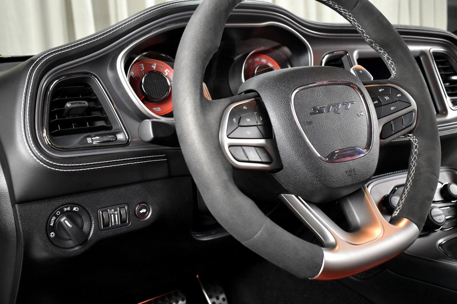 Used 2023 Dodge Challenger SRT Hellcat w/ Driver Convenience Group RWD image 22