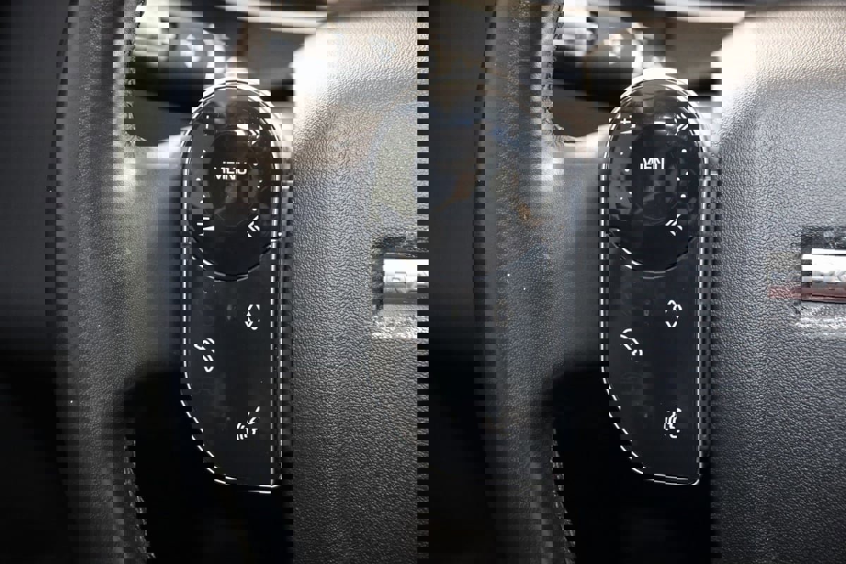 Used 2020 Land Rover Range Rover Evoque S image 28