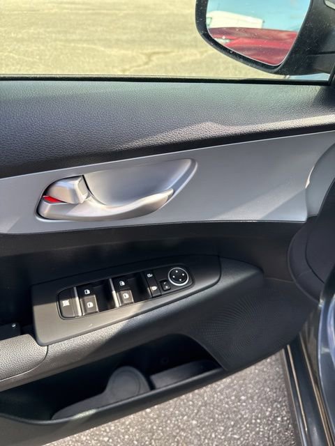 Used 2024 Kia Forte LXS image 11