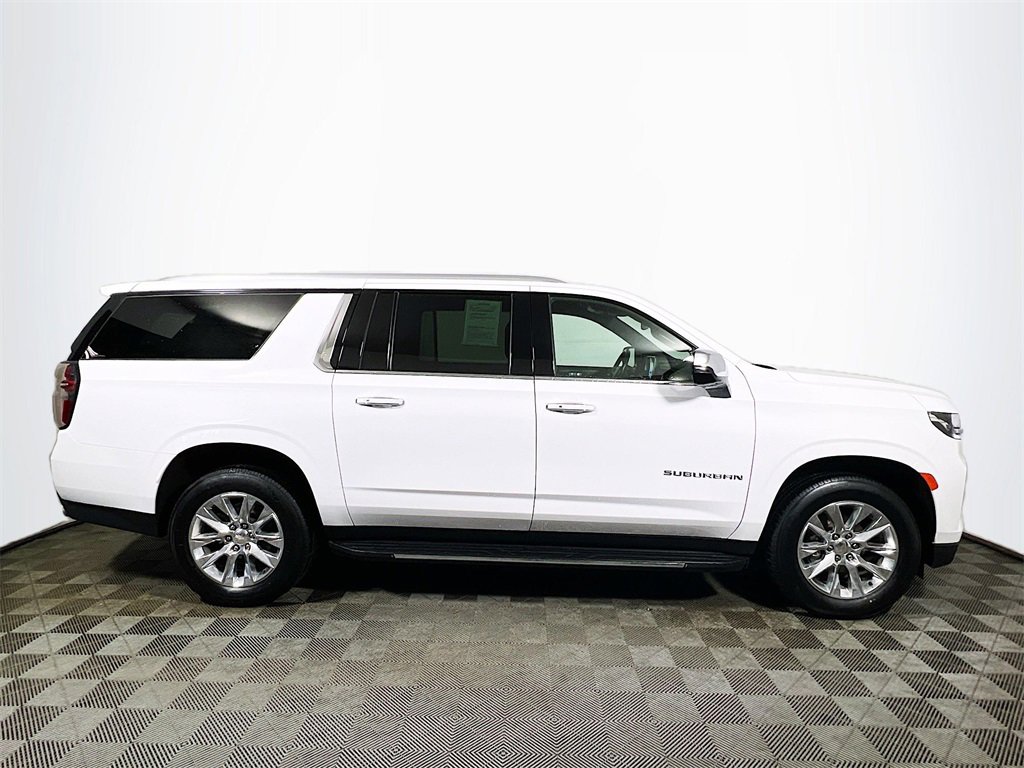 Used 2023 Chevrolet Suburban Premier image 9