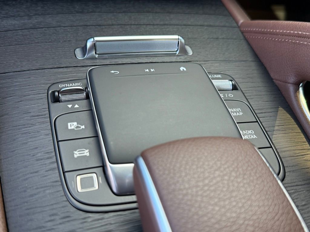 Used 2025 Mercedes-Benz GLS 450 4MATIC image 32