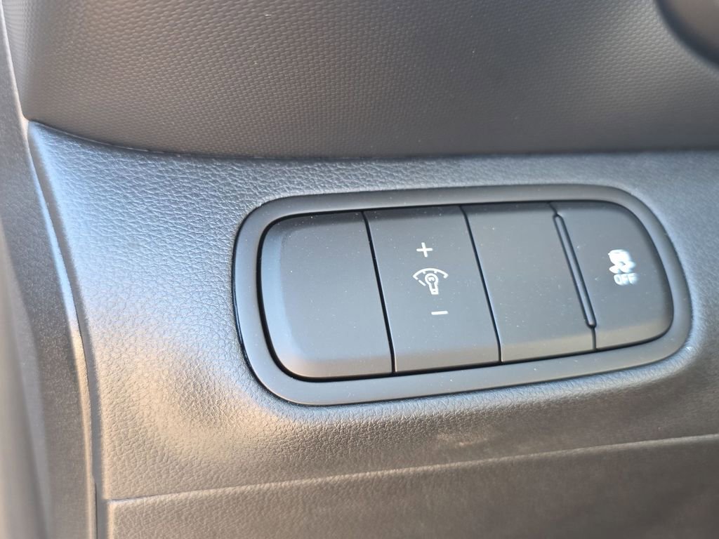 New 2025 Hyundai Venue Limited image 34