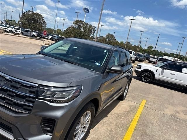 Used 2025 Ford Explorer Active