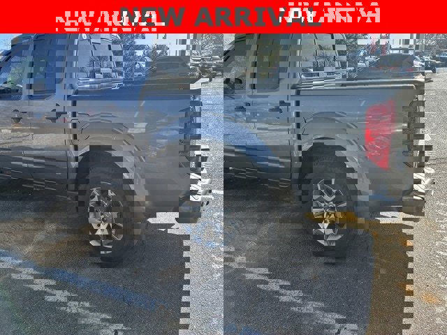Used 2020 Nissan Frontier SV image 5