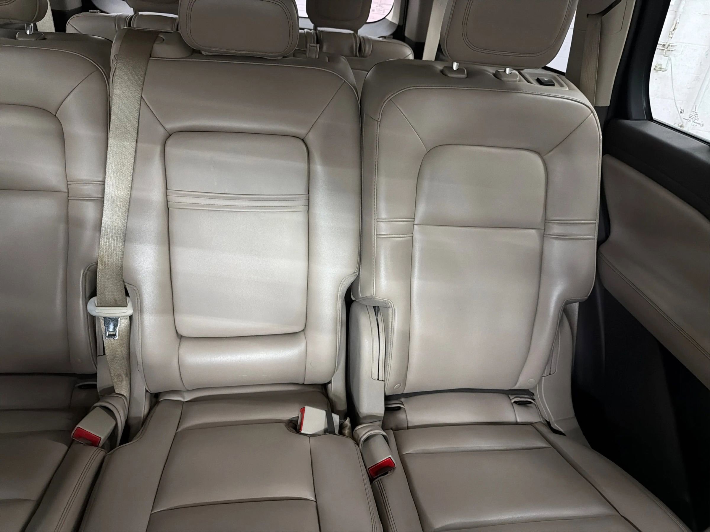 Used 2021 Lincoln Aviator AWD w/ Elements Package image 36