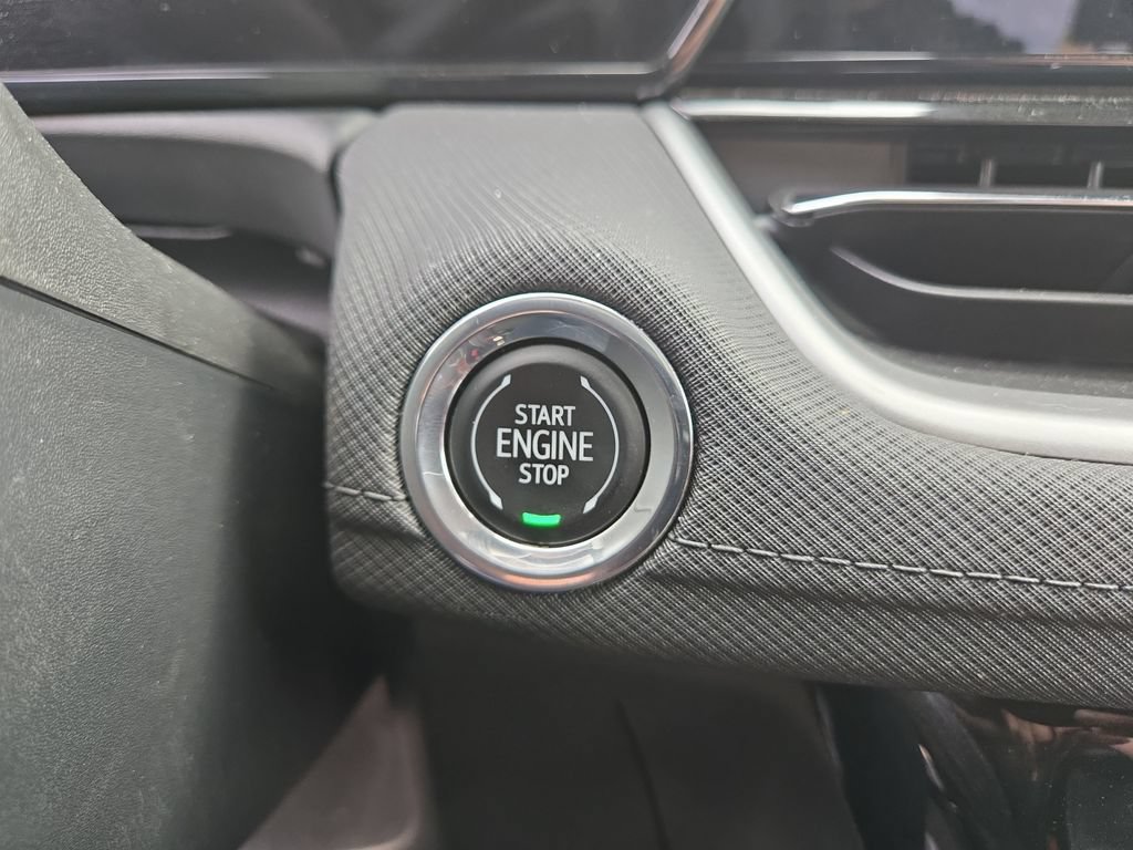 Used 2025 Chevrolet TrailBlazer LT FWD image 24