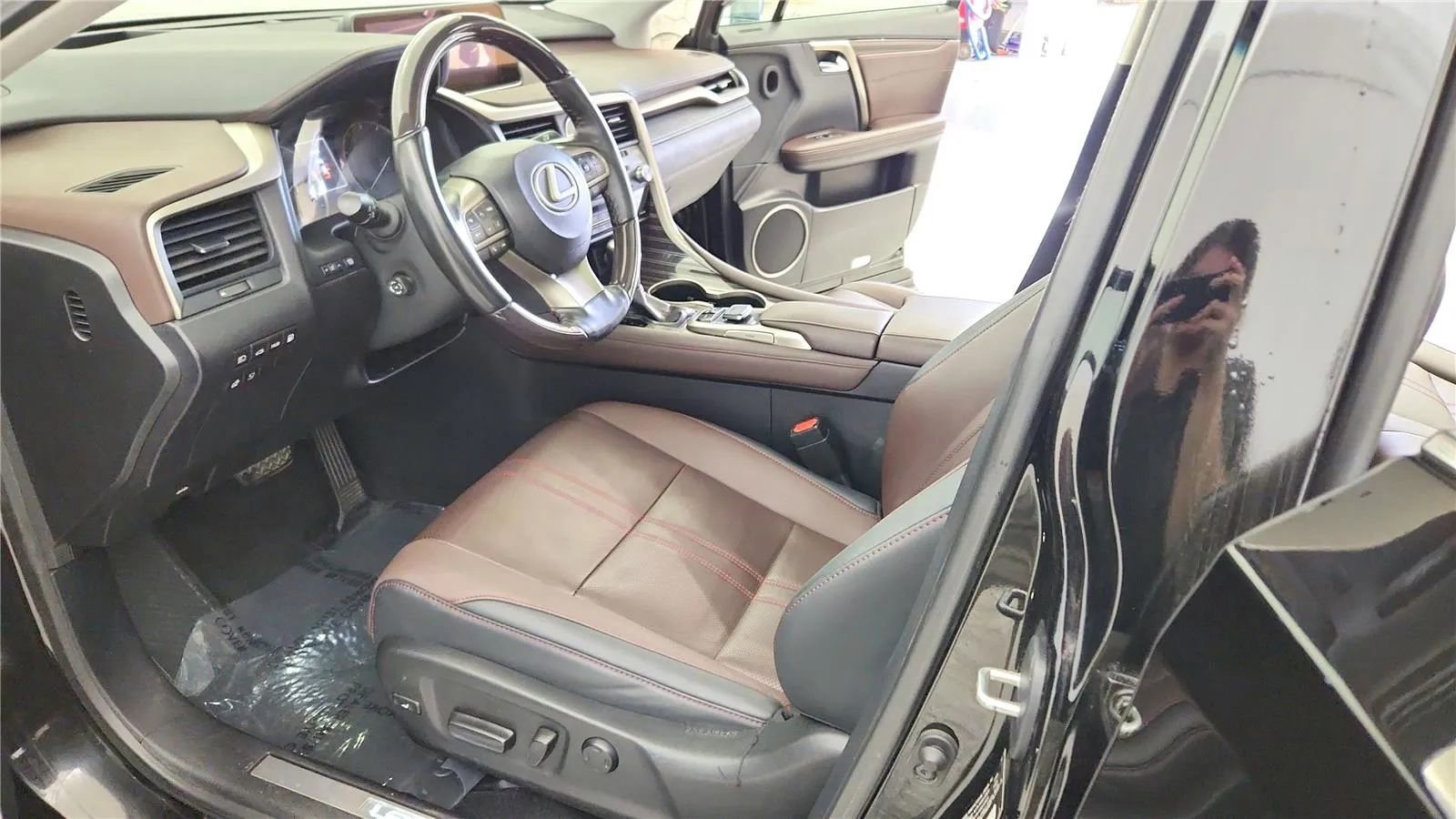 Used 2019 Lexus RX 450h AWD w/ Luxury Package image 22