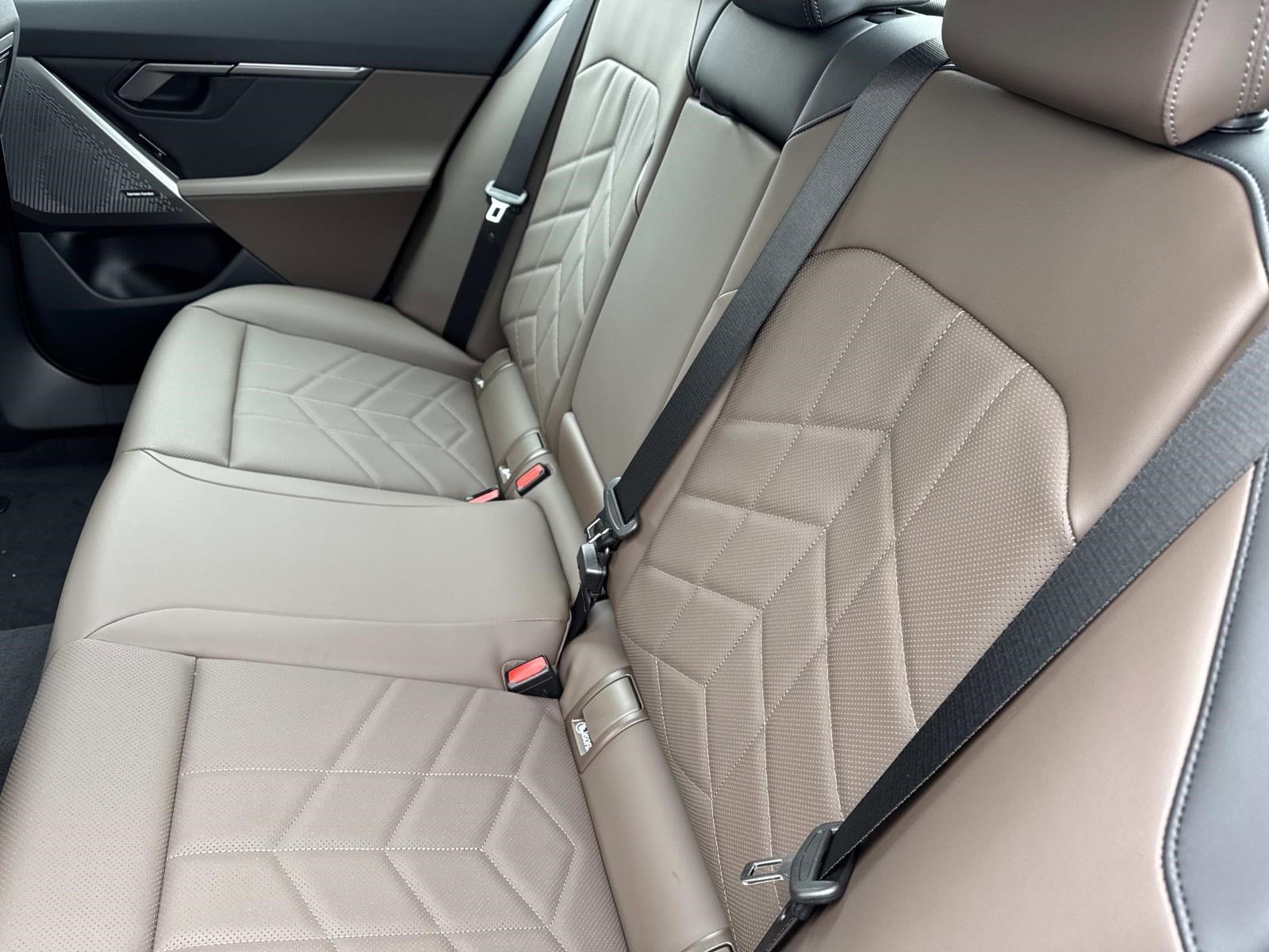 New 2026 BMW i5 eDrive40 w/ M Sport Package image 13