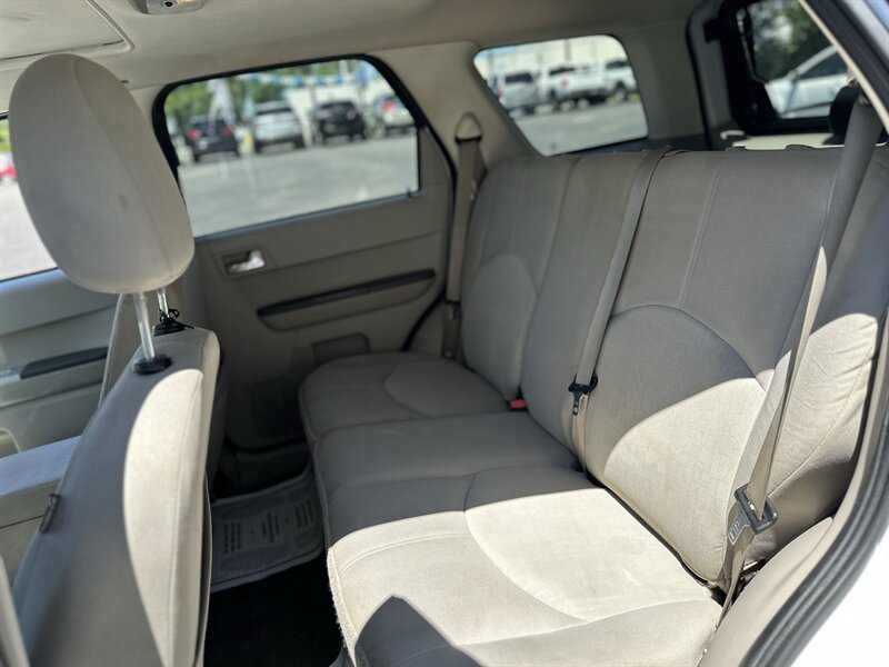 Used 2008 Mercury Mariner 4WD V6 image 11