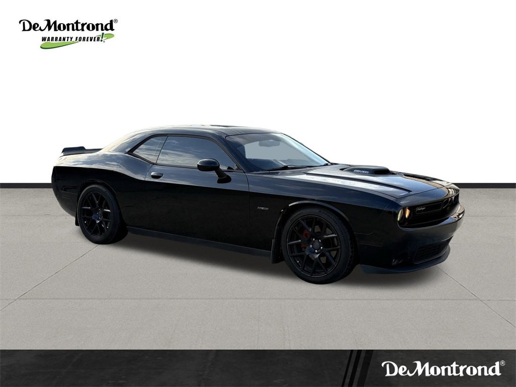 Used 2015 Dodge Challenger R/T Plus image 3