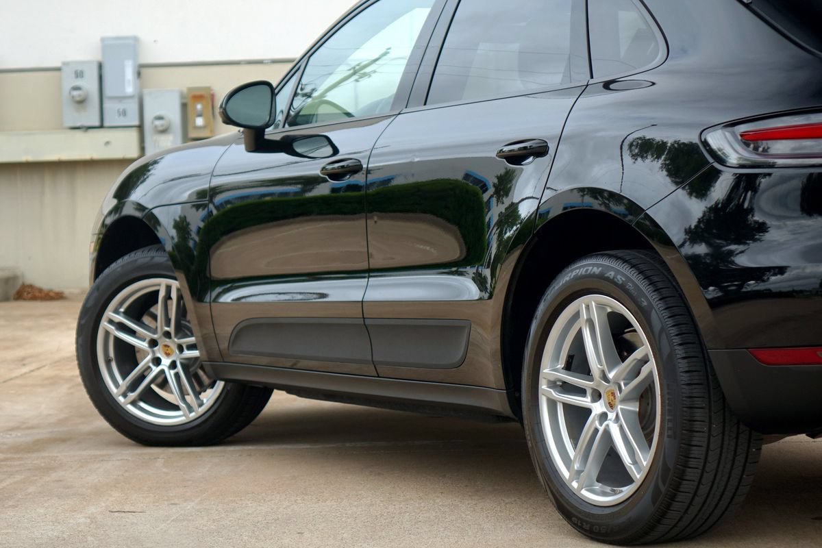 Used 2019 Porsche Macan AWD/4WD image 33