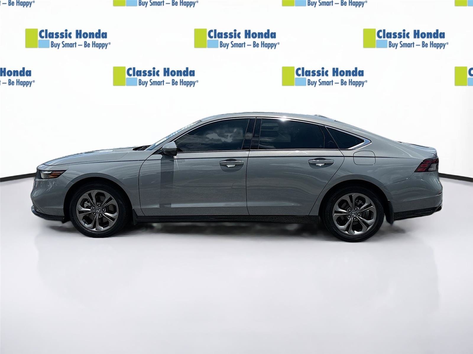 Used 2023 Honda Accord EX-L image 4