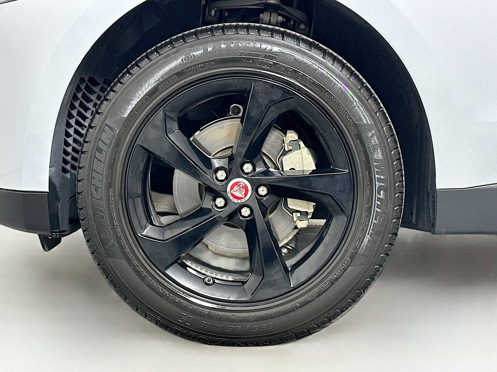 Used 2018 Jaguar F-PACE Prestige AWD/4WD image 32