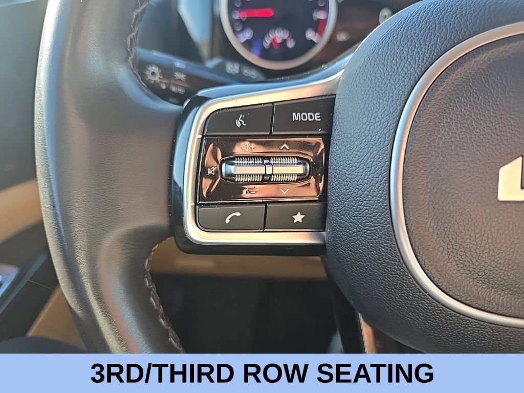 Used 2023 Kia Carnival EX FWD image 22