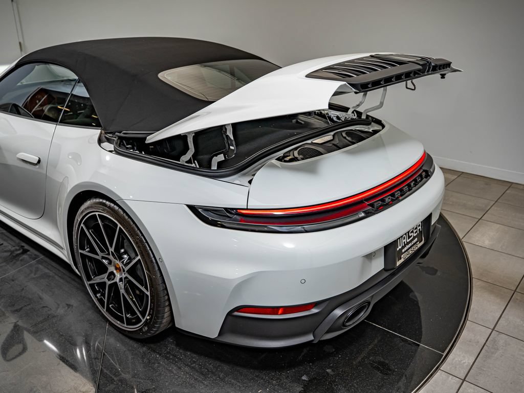 Certified 2025 Porsche 911 Carrera RWD image 54