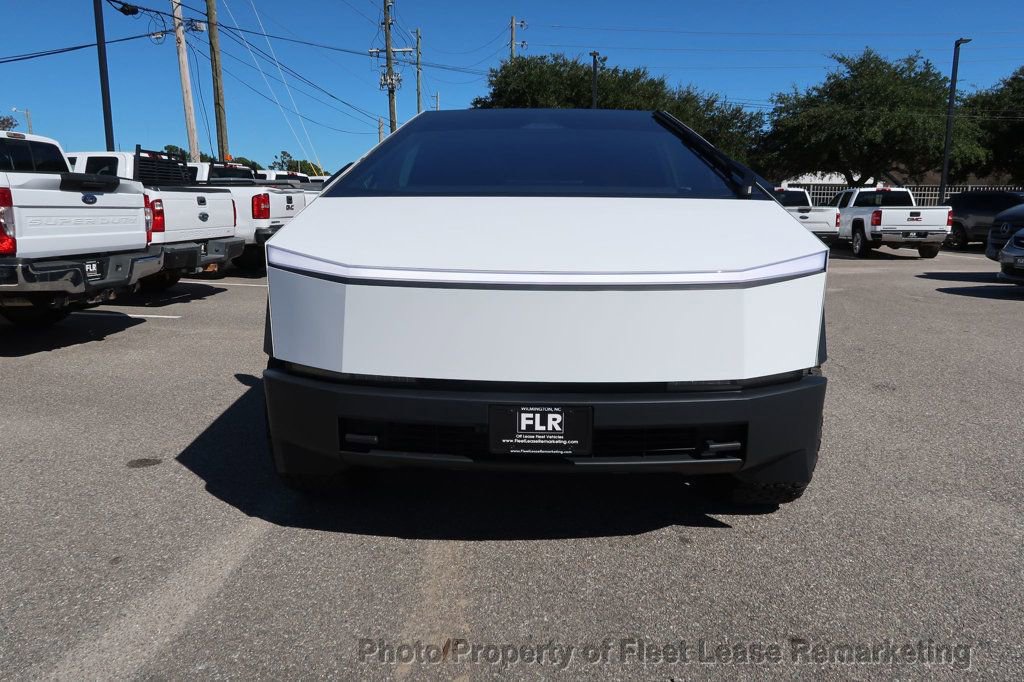 Used 2024 Tesla Cybertruck AWD Crew Cab image 8