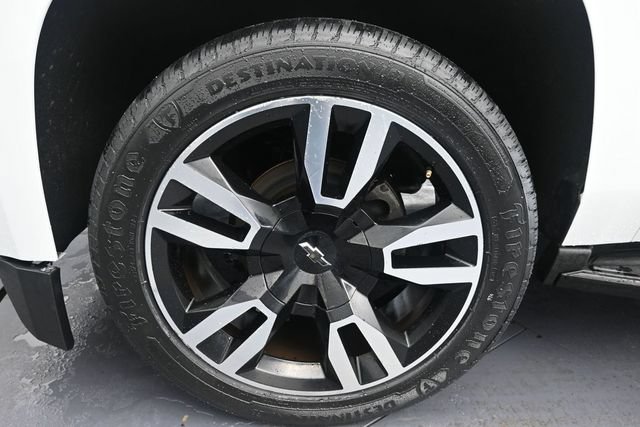 Used 2018 Chevrolet Tahoe LT w/ Luxury Package AWD/4WD image 22