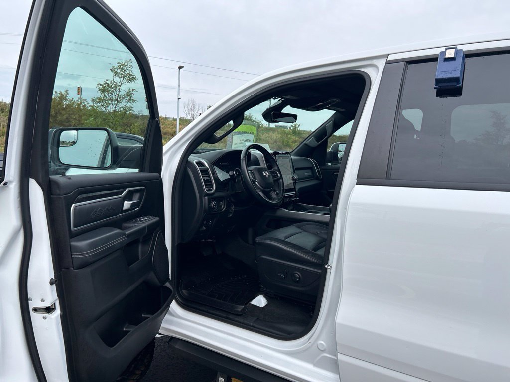 Used 2022 RAM 1500 Big Horn AWD/4WD image 9