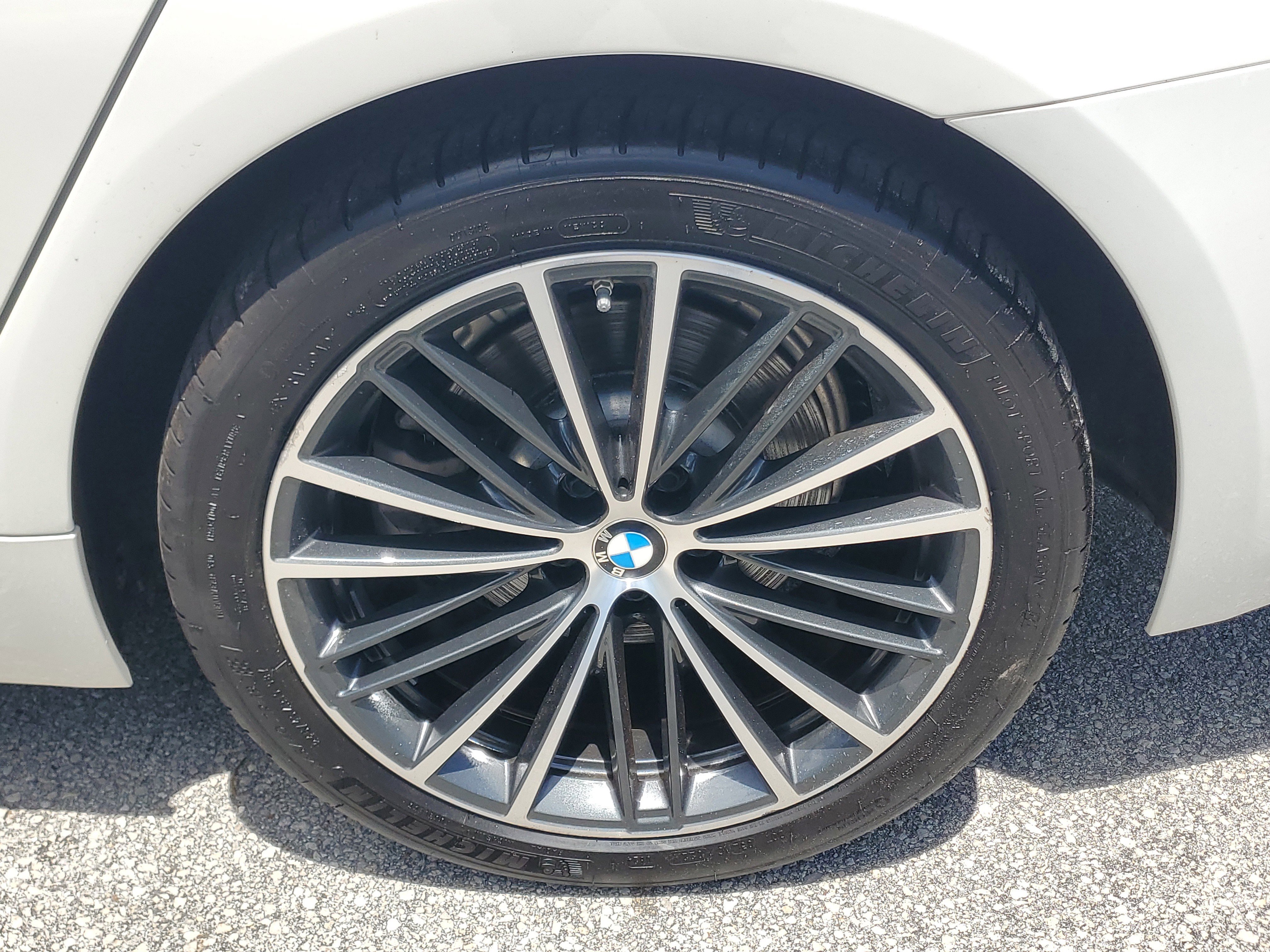 Used 2022 BMW 530i xDrive w/ Convenience Package image 7