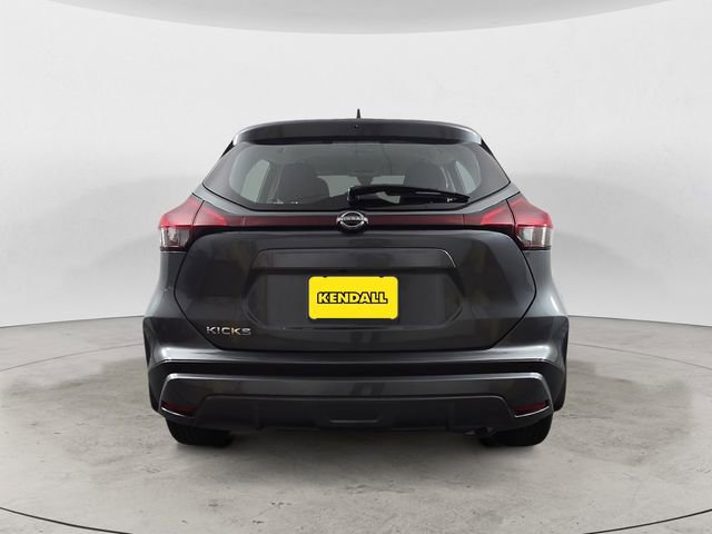 Used 2025 Nissan Kicks Play S image 4