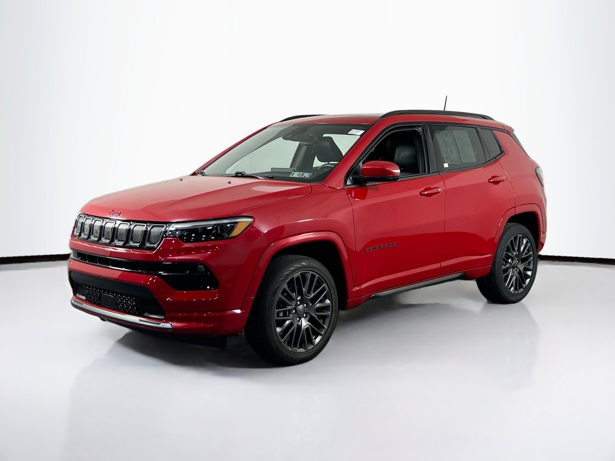 Used 2022 Jeep Compass Limited w/ (RED) Package AWD/4WD image 1