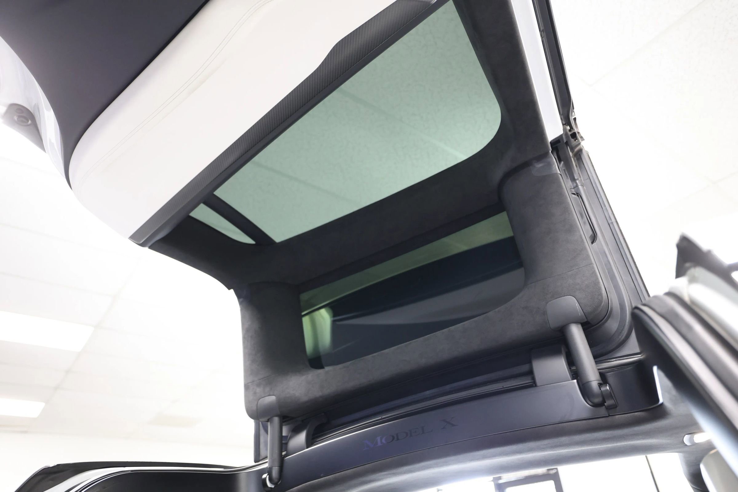 Used 2017 Tesla Model X 100D image 44