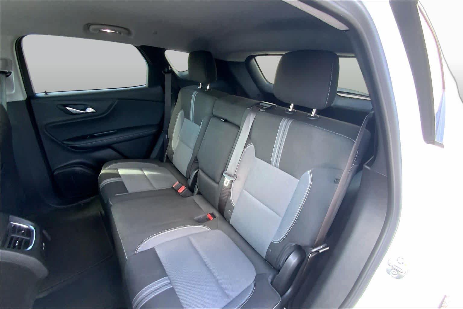 Used 2023 Chevrolet Blazer LT FWD image 20