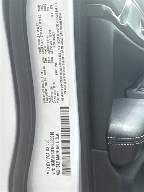 Used 2024 Jeep Grand Cherokee L Laredo image 29