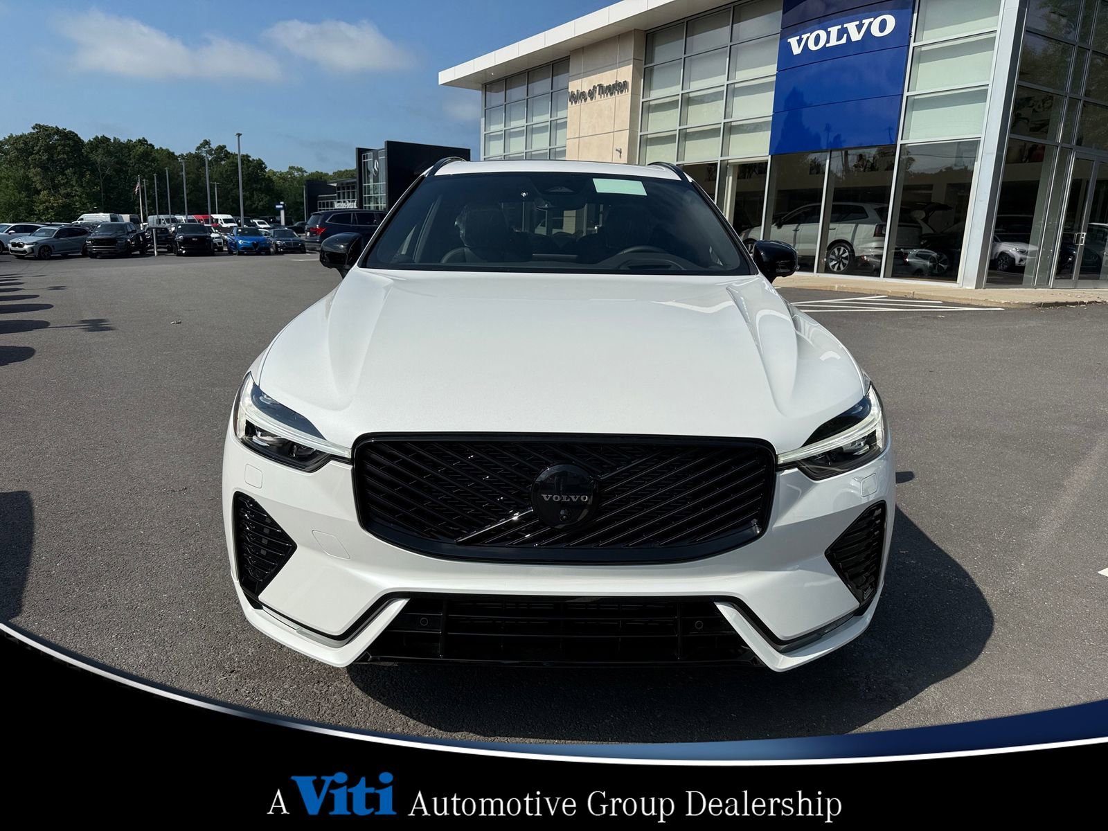 Used 2026 Volvo XC60 B5 Ultra w/ Protection Package Premier image 3