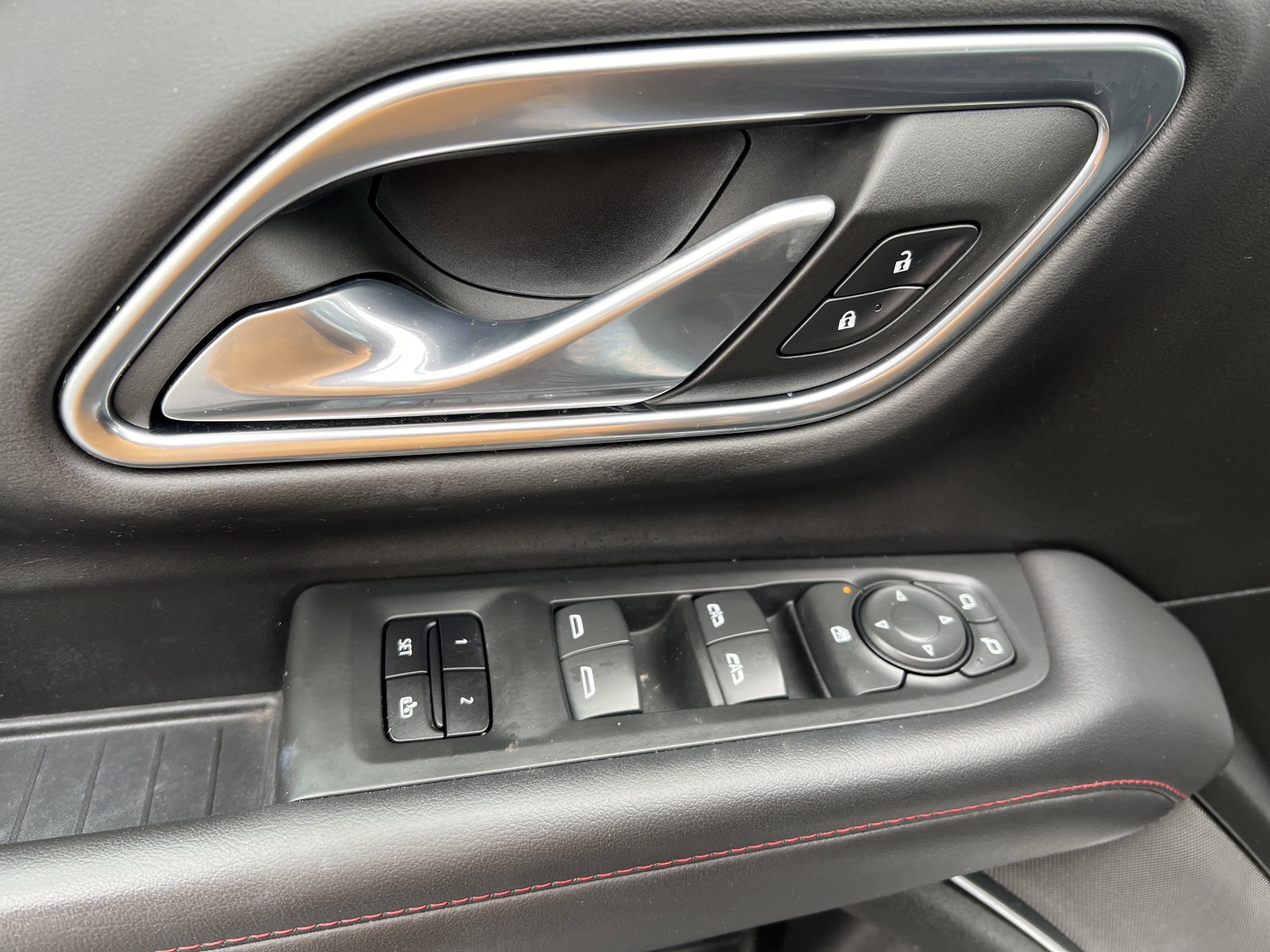 Used 2021 Chevrolet Suburban RST image 12