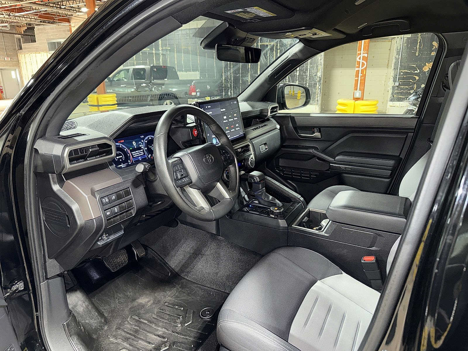 Used 2024 Toyota Tacoma TRD Off-Road AWD/4WD image 28