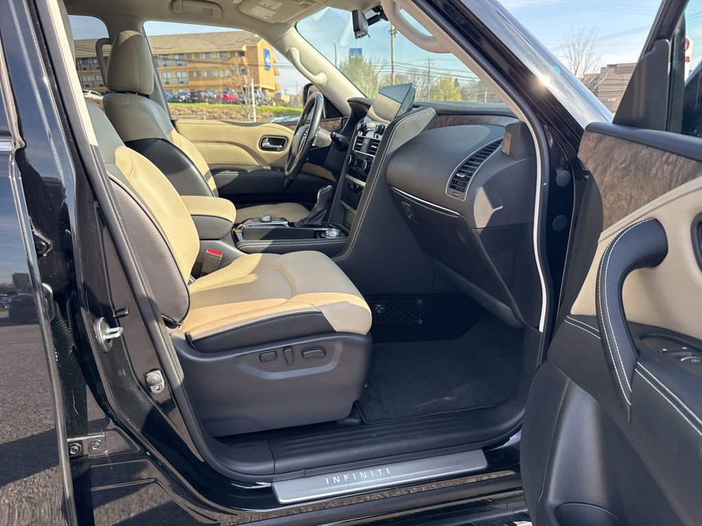 Used 2024 INFINITI QX80 Premium Select w/ Cargo Package image 7