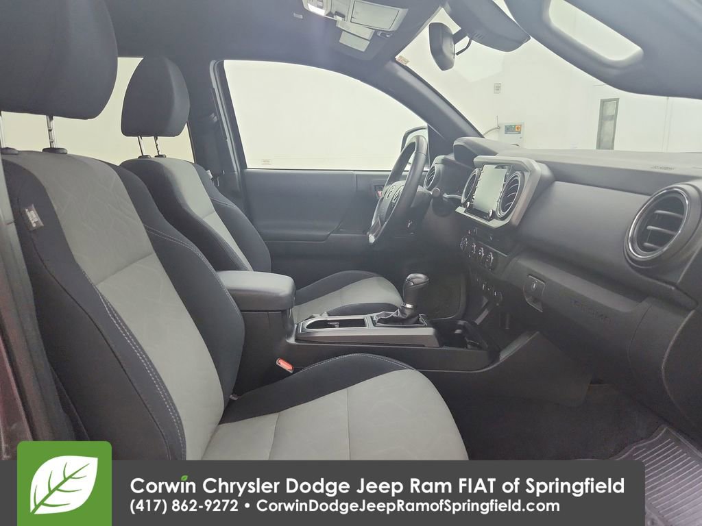 Used 2020 Toyota Tacoma TRD Sport image 33