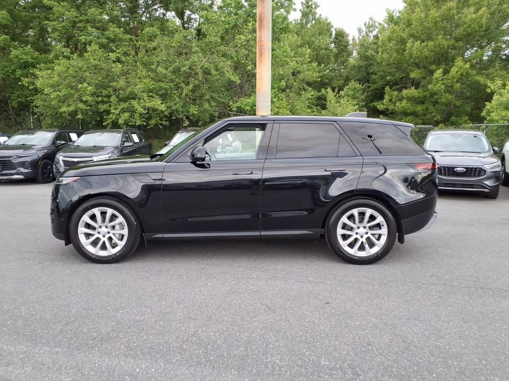 Used 2024 Land Rover Range Rover Sport SE AWD/4WD image 6
