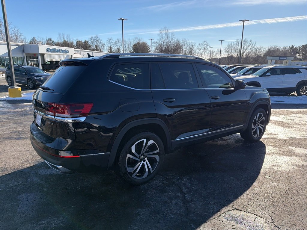 Used 2022 Volkswagen Atlas SEL image 3