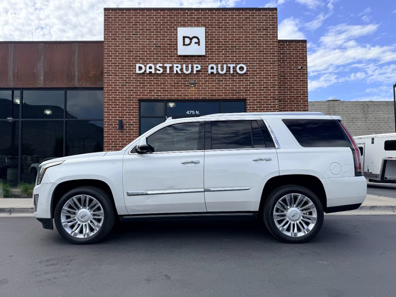 Used 2017 Cadillac Escalade Platinum AWD/4WD image 5