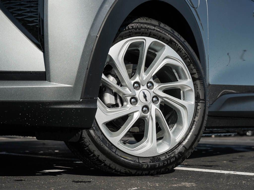 New 2027 Chevrolet Bolt LT w/ Comfort Package image 6