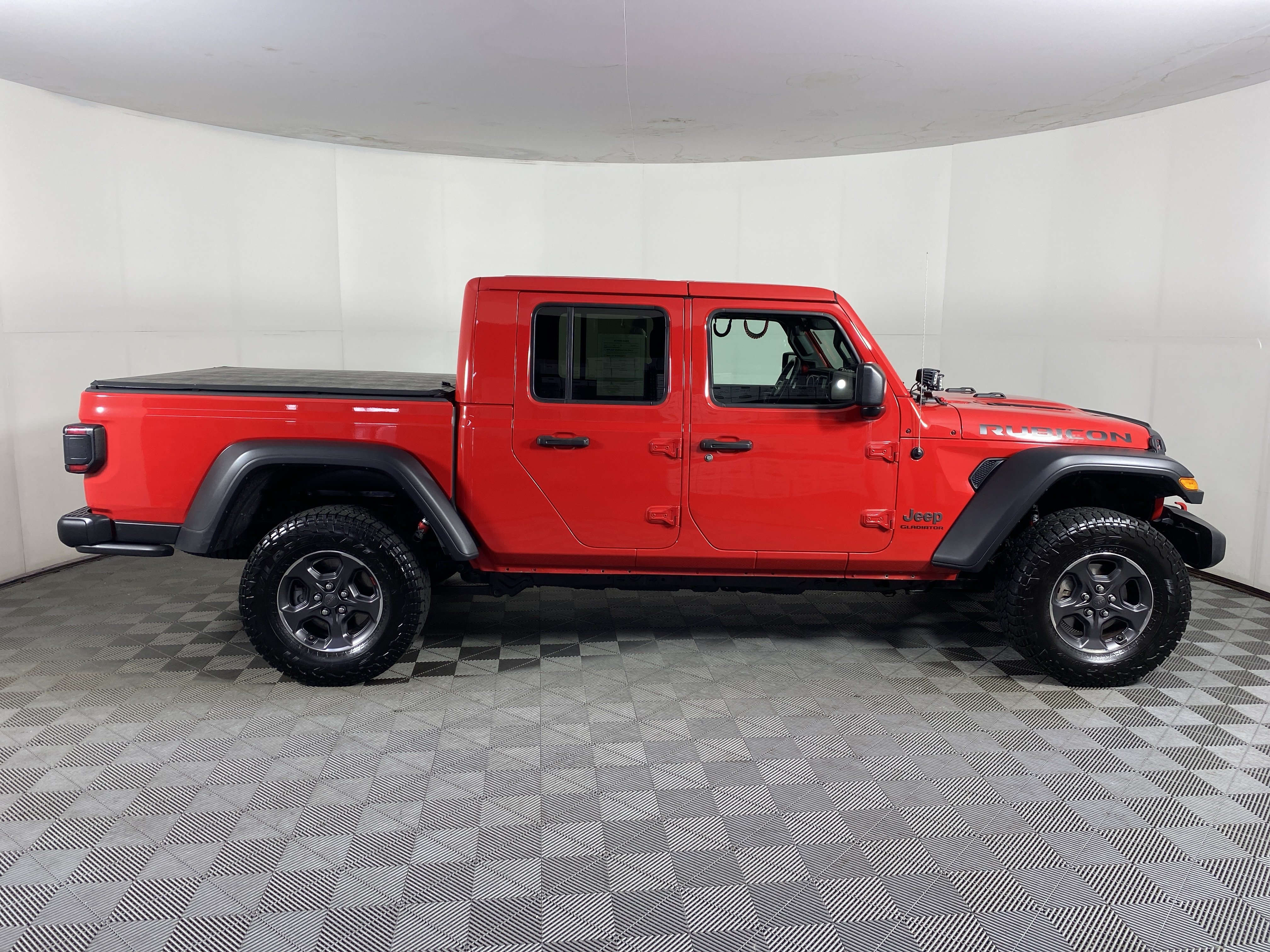 Used 2020 Jeep Gladiator Rubicon AWD/4WD image 7