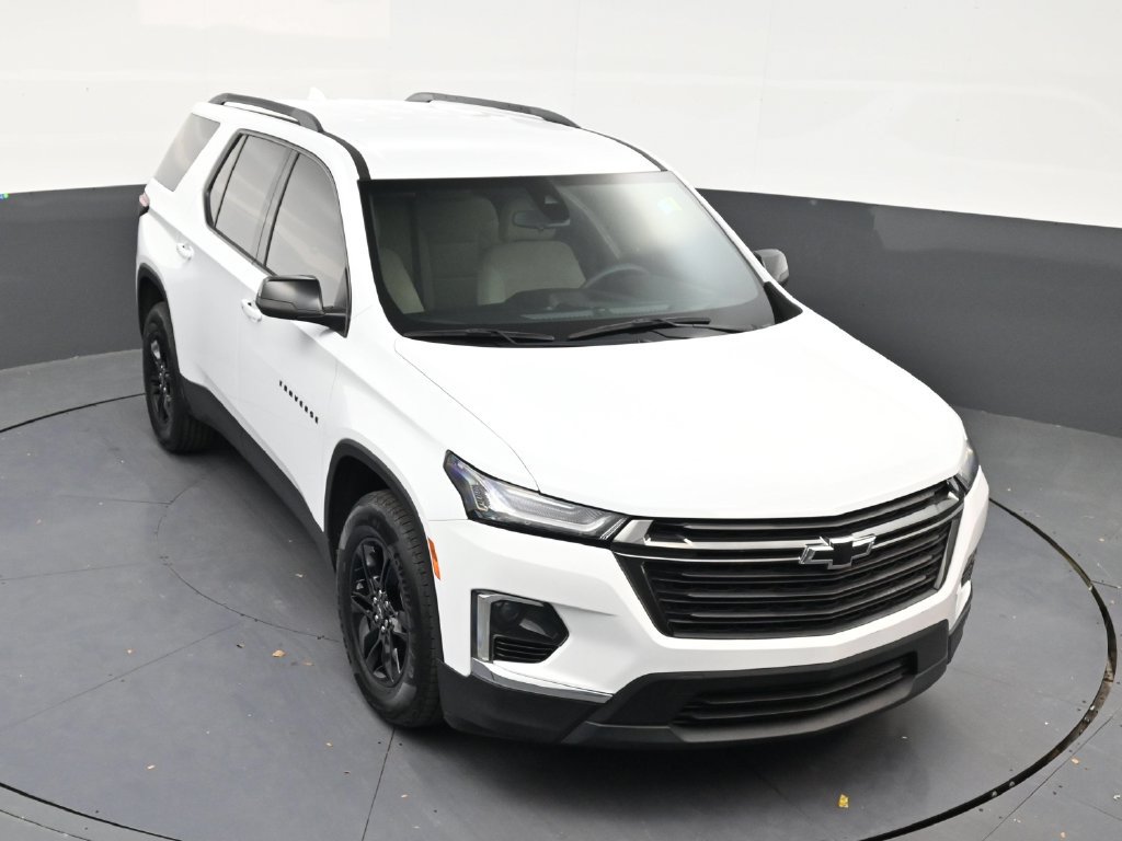 Used 2022 Chevrolet Traverse LS w/ Midnight/Sport Edition FWD image 18