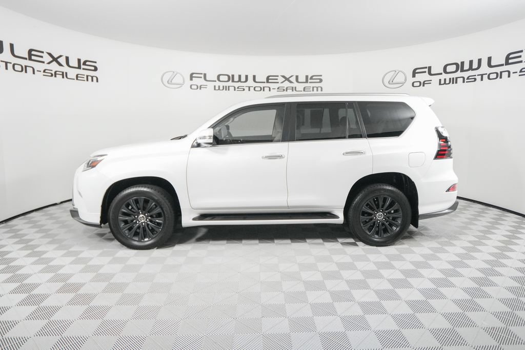 Used 2023 Lexus GX 460 Premium w/ Accessory Package AWD/4WD image 4