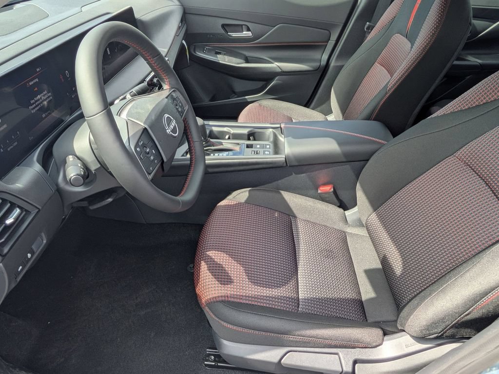 New 2026 Nissan Sentra SR FWD image 11