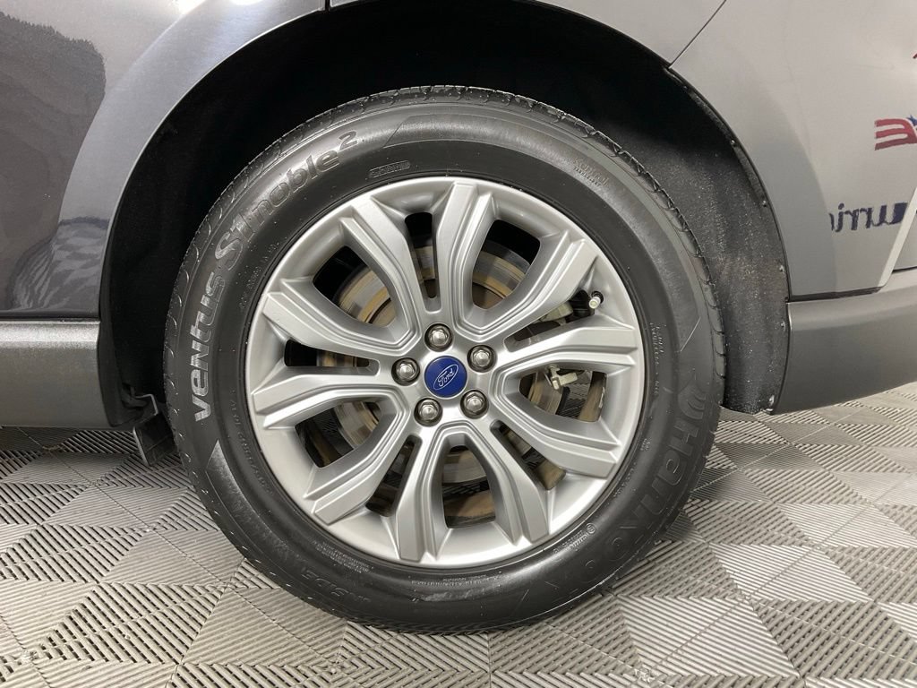 Used 2022 Ford Edge Titanium AWD/4WD image 10
