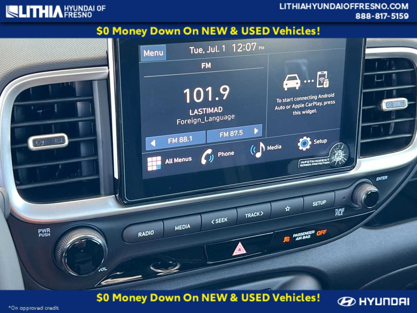 New 2025 Hyundai Venue SEL FWD image 18