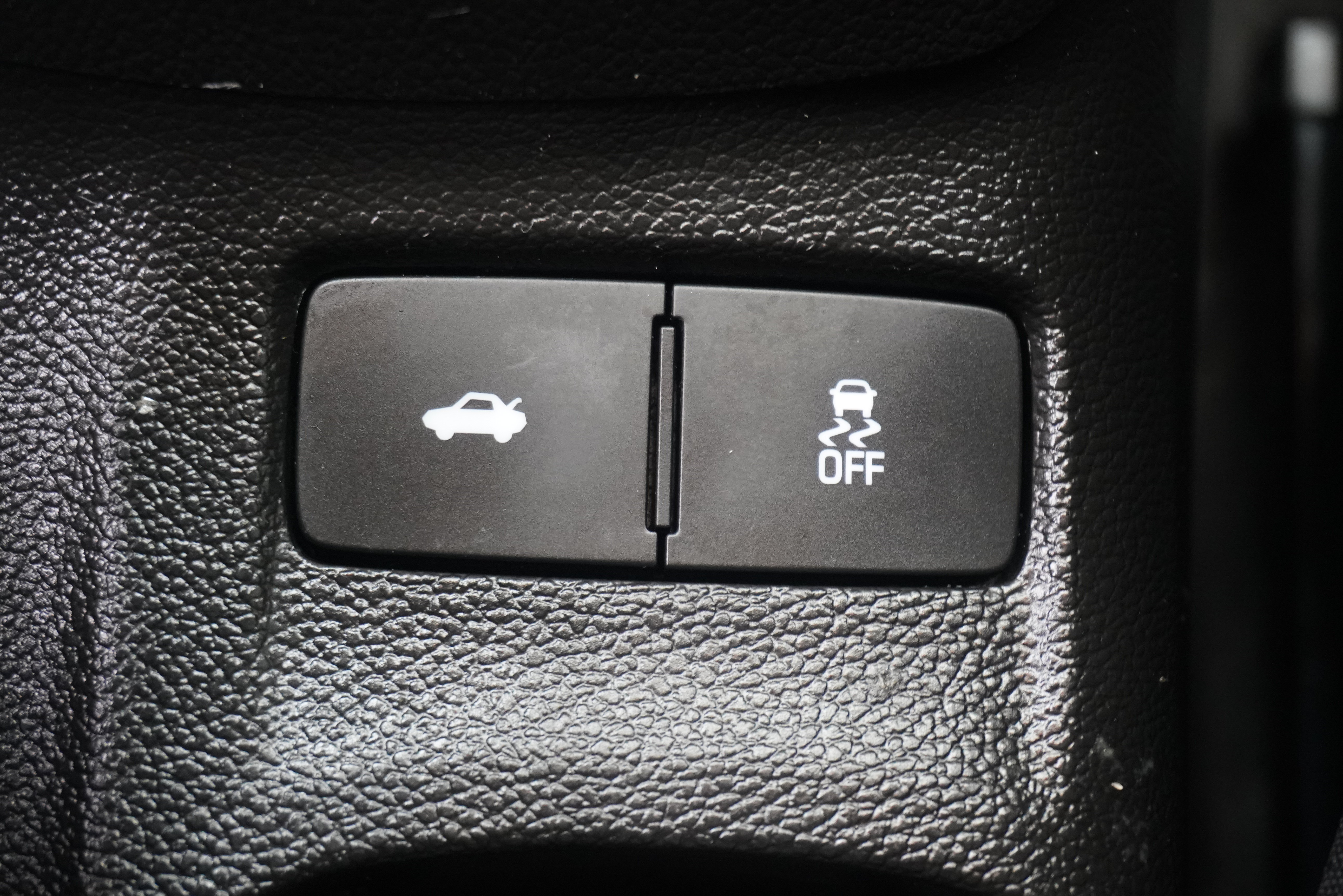 Used 2020 Chevrolet Sonic LT FWD image 19