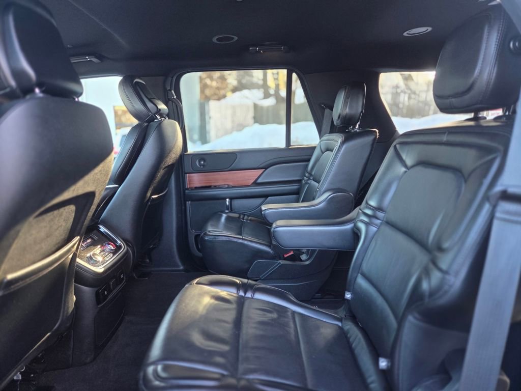 Used 2020 Lincoln Navigator 4WD image 22