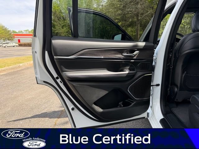 Used 2024 Jeep Grand Cherokee L Overland w/ Trailer Tow Package AWD/4WD image 25