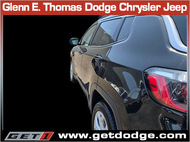 Certified 2024 Jeep Compass Latitude AWD/4WD image 12
