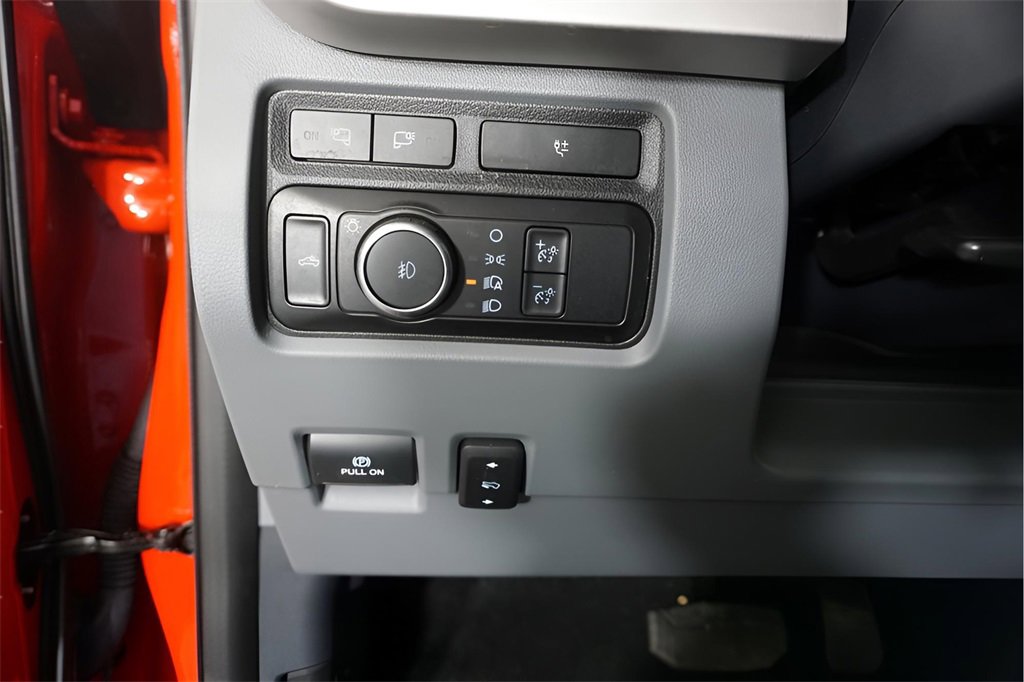 Used 2023 Ford F450 XLT w/ XLT Value Package image 15