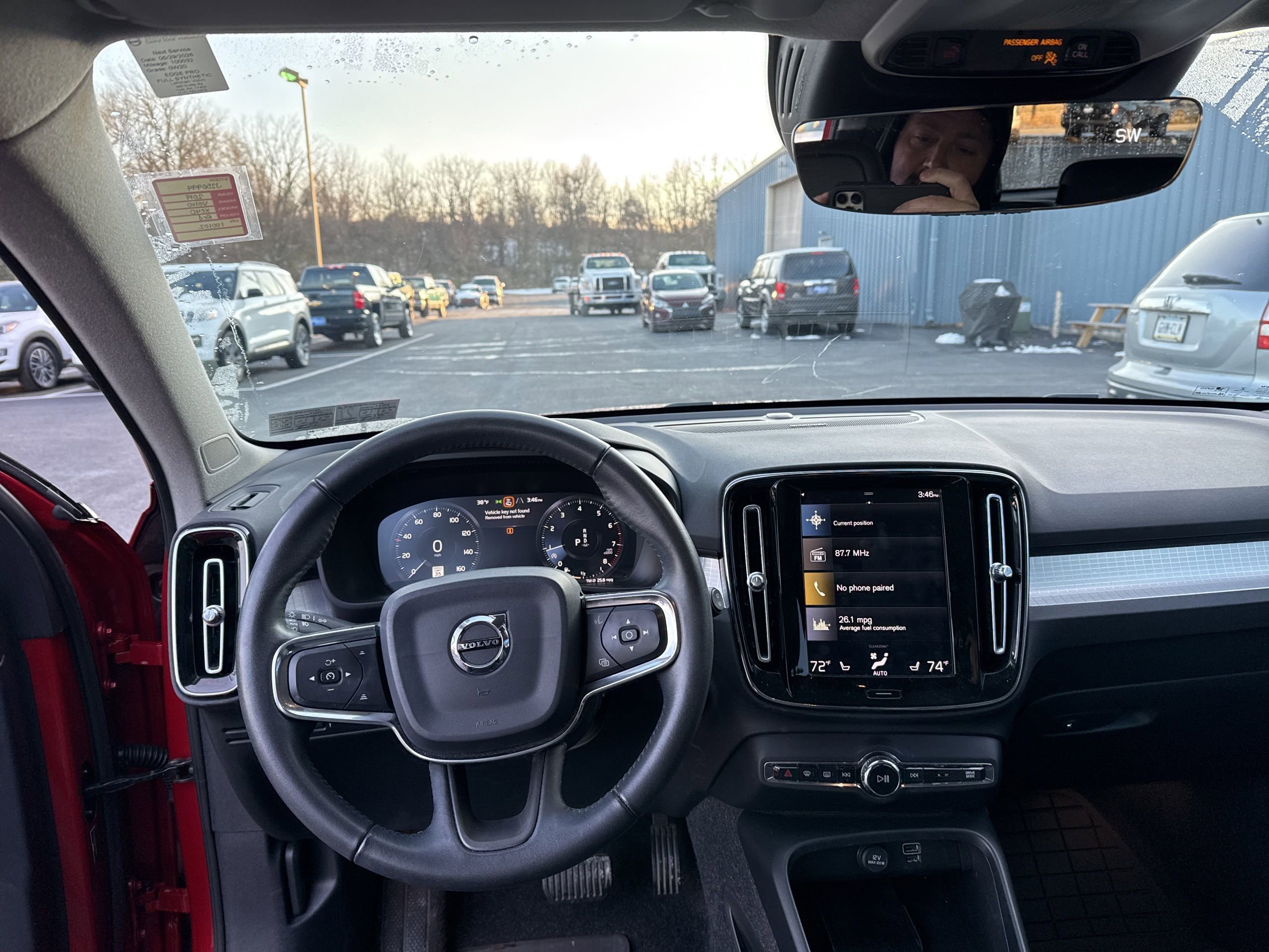 Used 2019 Volvo XC40 T5 Momentum image 12
