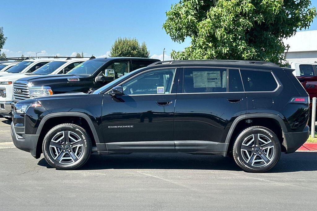 New 2026 Jeep Cherokee Laredo AWD/4WD image 7